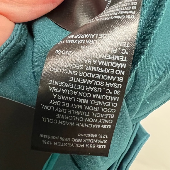 White House Black Market Slim Flare Leg Pants Size 6R - Picture 6 of 8